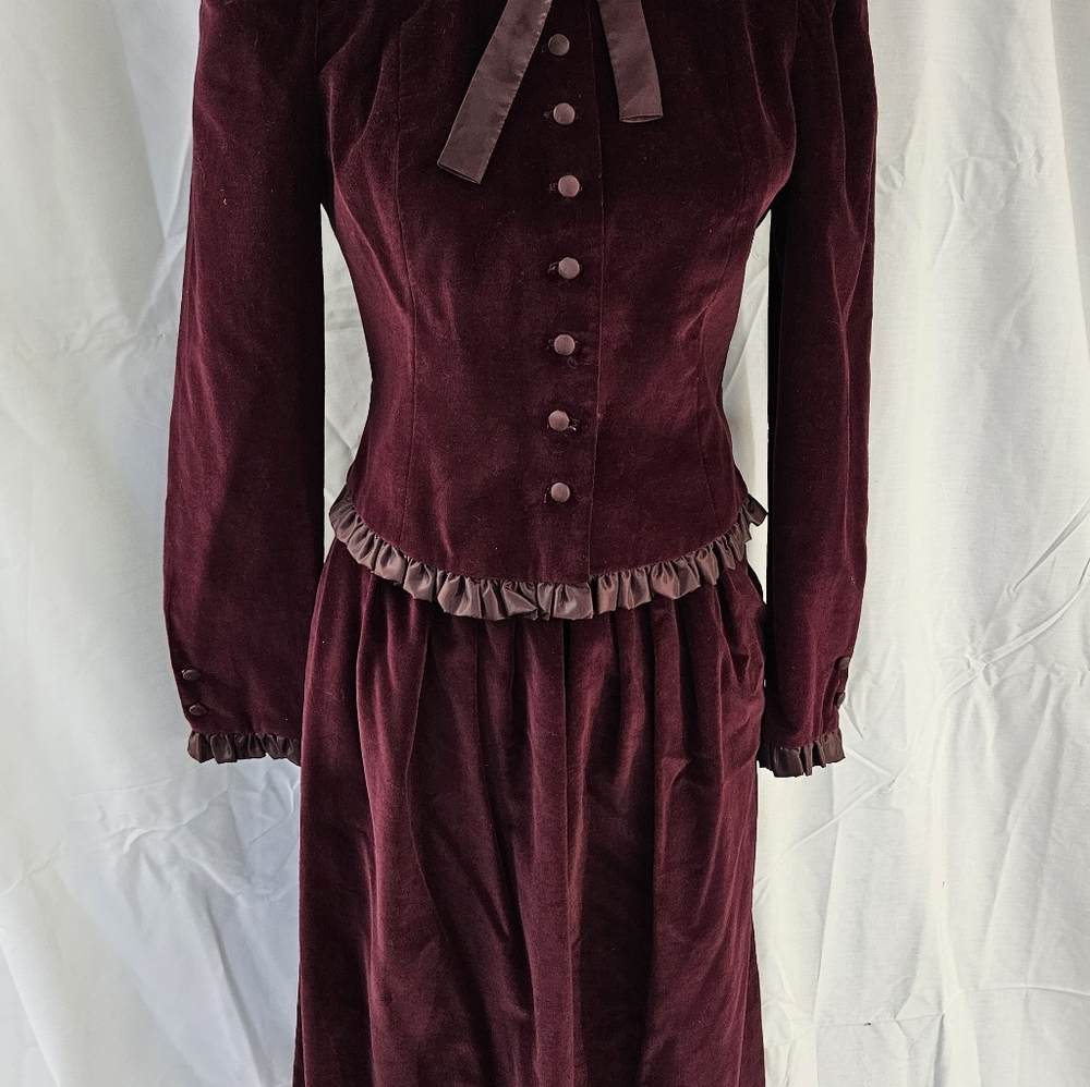 Vintage 70's wine Blazer & Skirt
